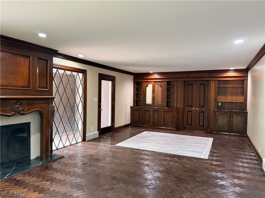 2120 Arms Drive