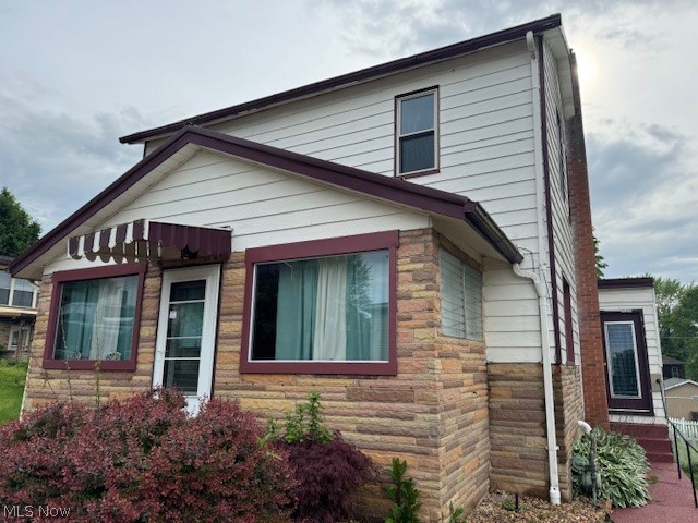 This is an ONLINE ONLY foreclosure sale. There are NO SHOWINGS. Deposit due by wire transfer within 48 upon conclusion . Cash deal; funding must take place within 30 days of confirmation of sale. 5% Buyer’s Premium shall apply. Subject to postponement and cancellation. Full terms and conditions at online registration.