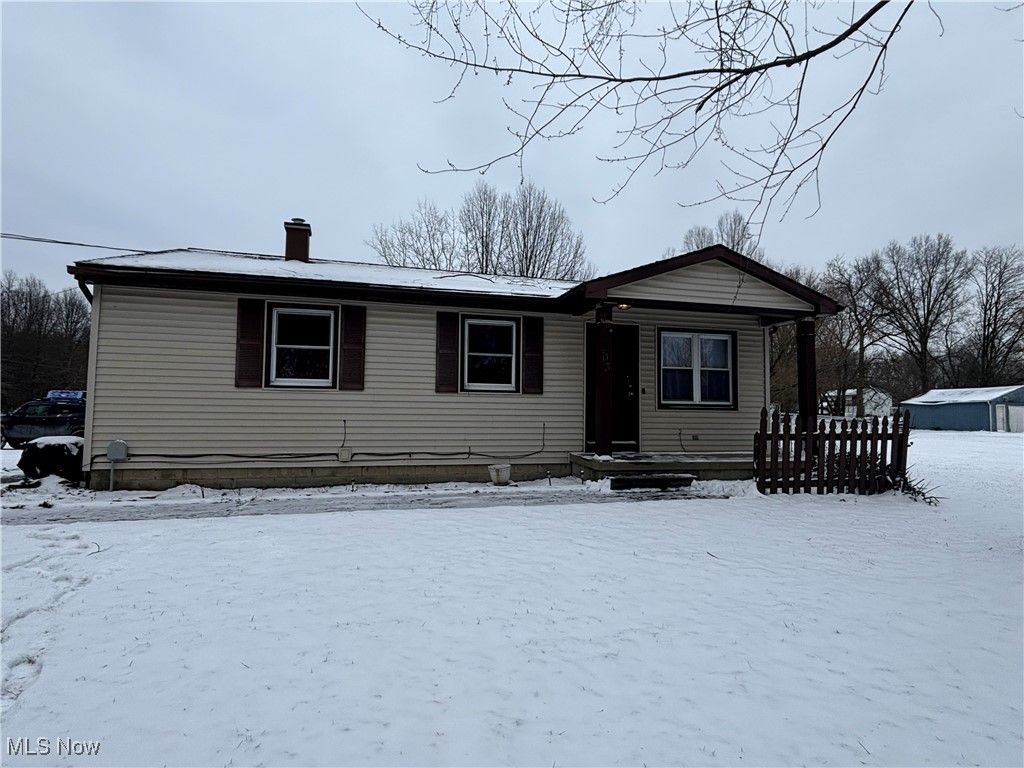 Photo of 4039 Parkwood Avenue, Youngstown, OH 44505 (MLS # 5182064)