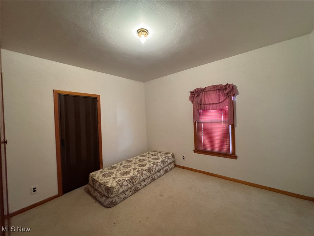 576 W 39th Street, Shadyside, Ohio image 7