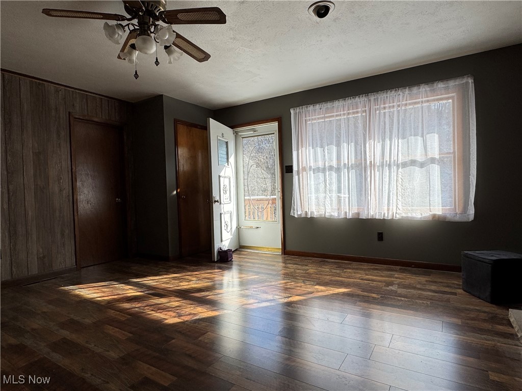 576 W 39th Street, Shadyside, Ohio image 4