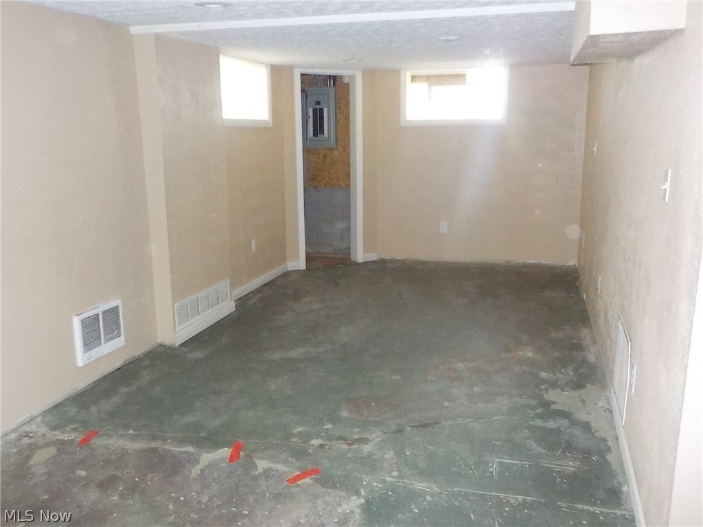 August Shermers Au Fait Sub - Residential