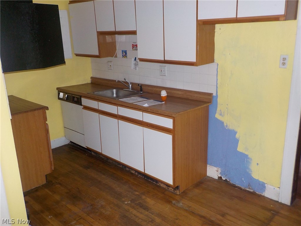 August Shermers Au Fait Sub - Residential