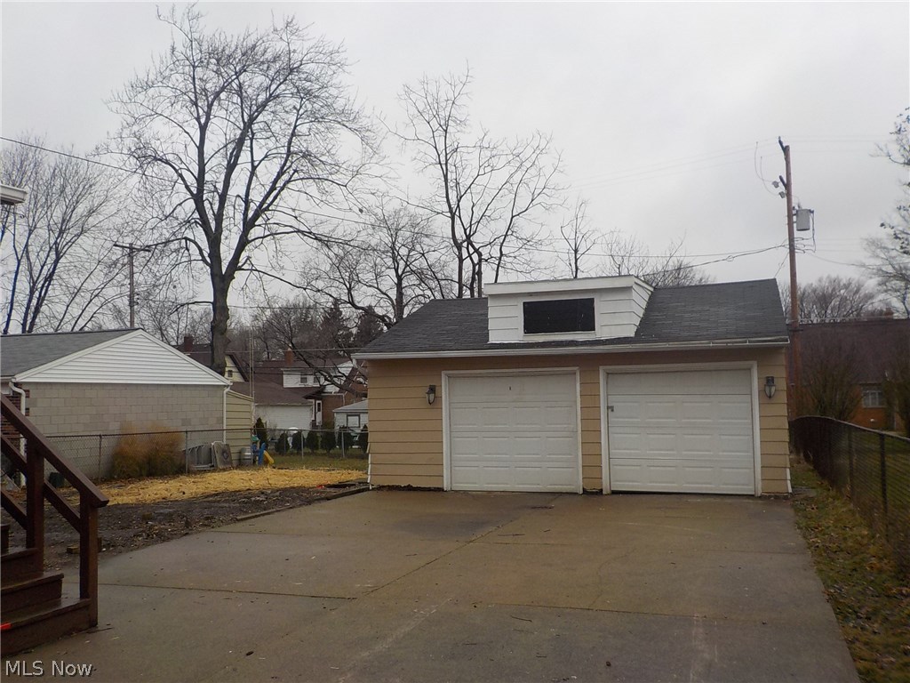 August Shermers Au Fait Sub - Residential