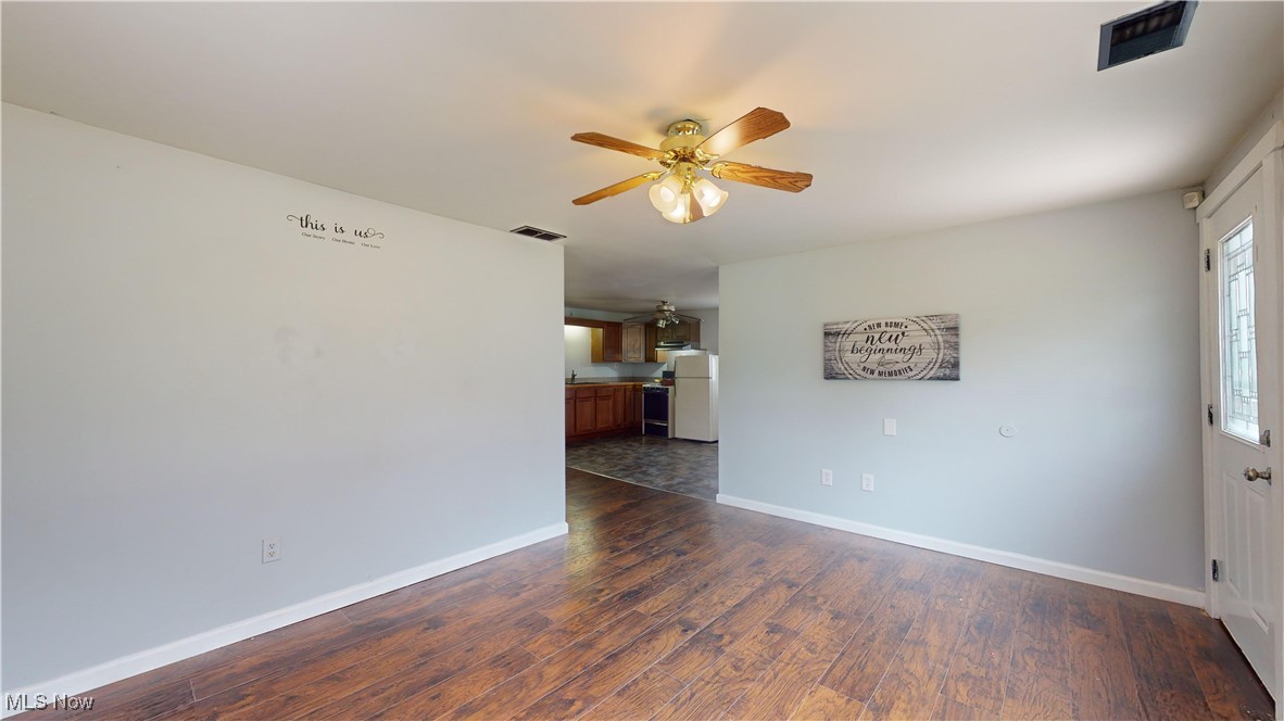 Akron, Ohio 44312, United States, 4 Bedrooms Bedrooms, ,2 BathroomsBathrooms,Residential,Contingent,93253