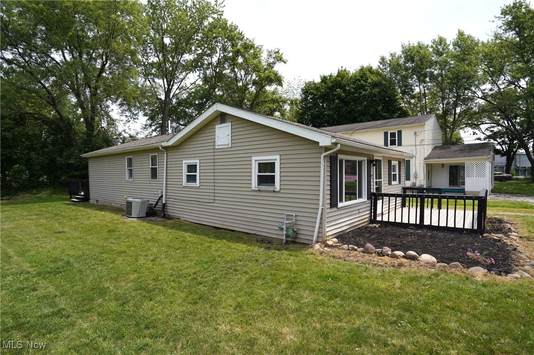 Akron, Ohio 44312, United States, 4 Bedrooms Bedrooms, ,2 BathroomsBathrooms,Residential,Contingent,93253