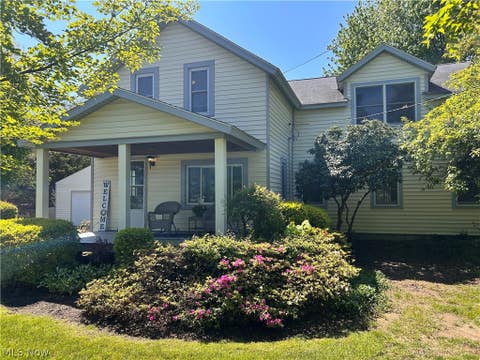 Homes For Sale - 8772 Lake Shore Boulevard<br/> Mentor, OH 44060