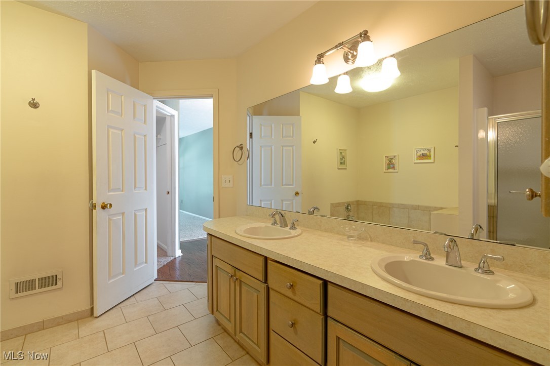 Grand Bay - Residential