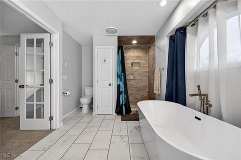 Tiny photo for 100 Pembridge Court, Sheffield Lake, OH 44054 (MLS # 5179368)