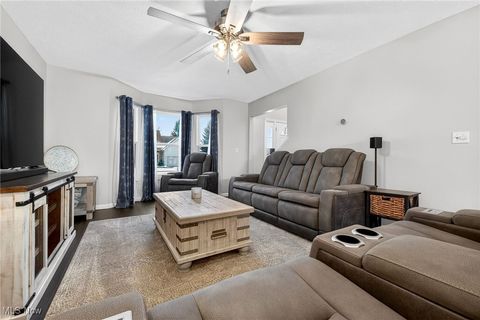 Tiny photo for 100 Pembridge Court, Sheffield Lake, OH 44054 (MLS # 5179368)