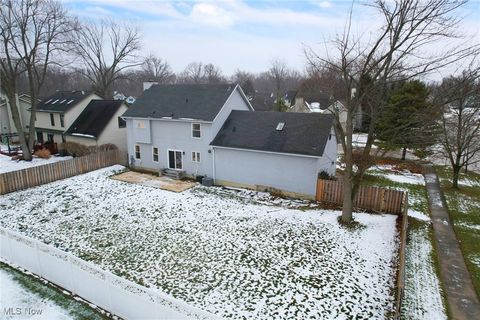 Tiny photo for 100 Pembridge Court, Sheffield Lake, OH 44054 (MLS # 5179368)