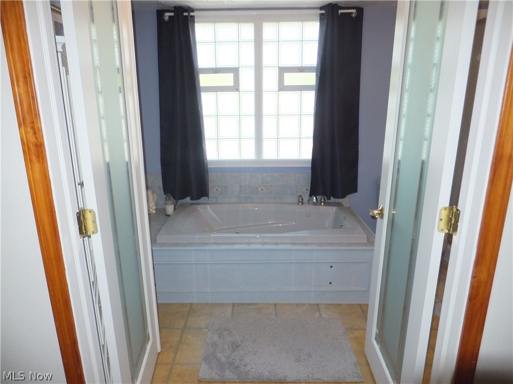 Royal Ridge - Residential