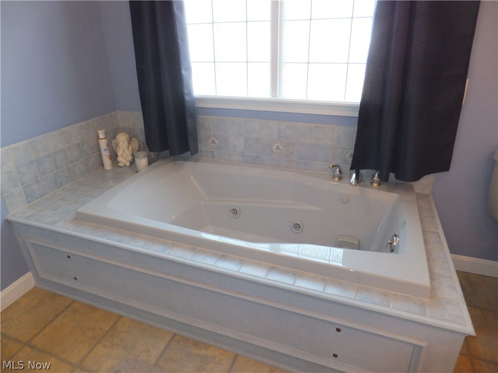 Royal Ridge - Residential