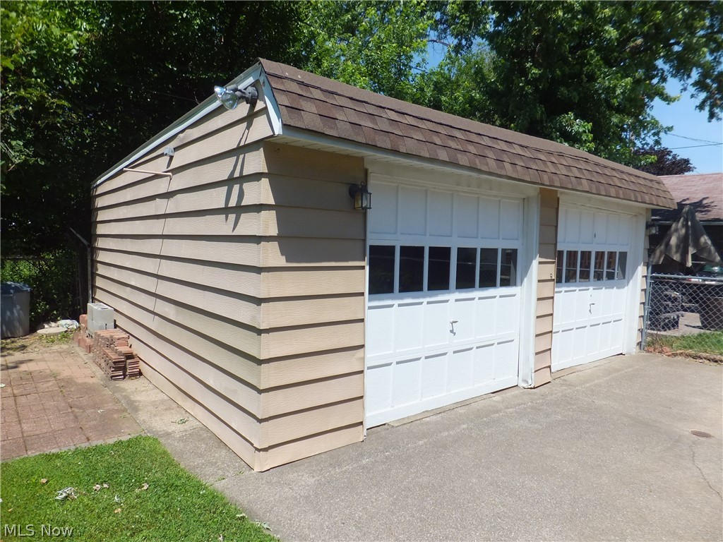 Royal Ridge - Residential