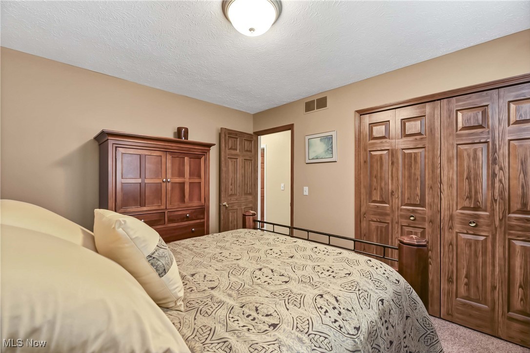 11501 Lisa Lane, North Royalton, Ohio image 33