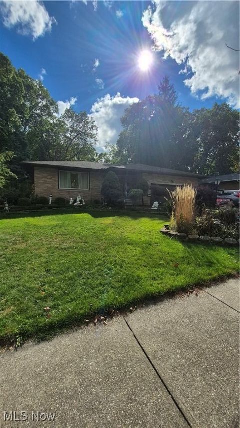 2900 Parmalee Drive Seven Hills OH 44131