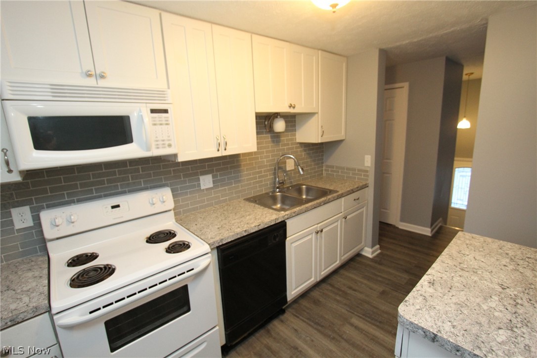 Lakeway Woods Resub 02 - Residential Lease