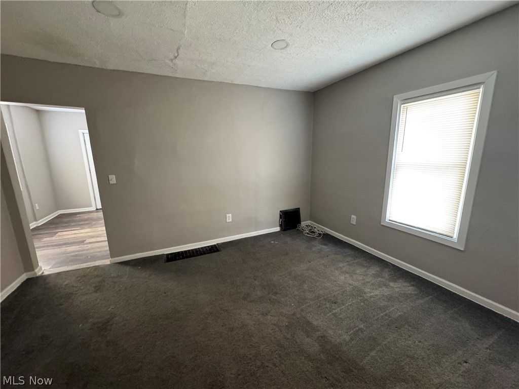 Photo of 392 Bailey Court, Akron, OH 44304 (MLS # 5211625)