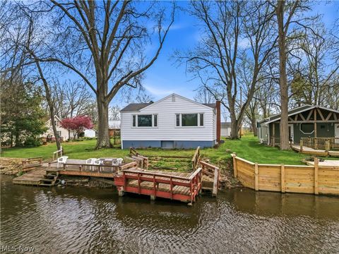Homes For Sale - 27268 Lakeside Drive<br/> Beloit, OH 44609