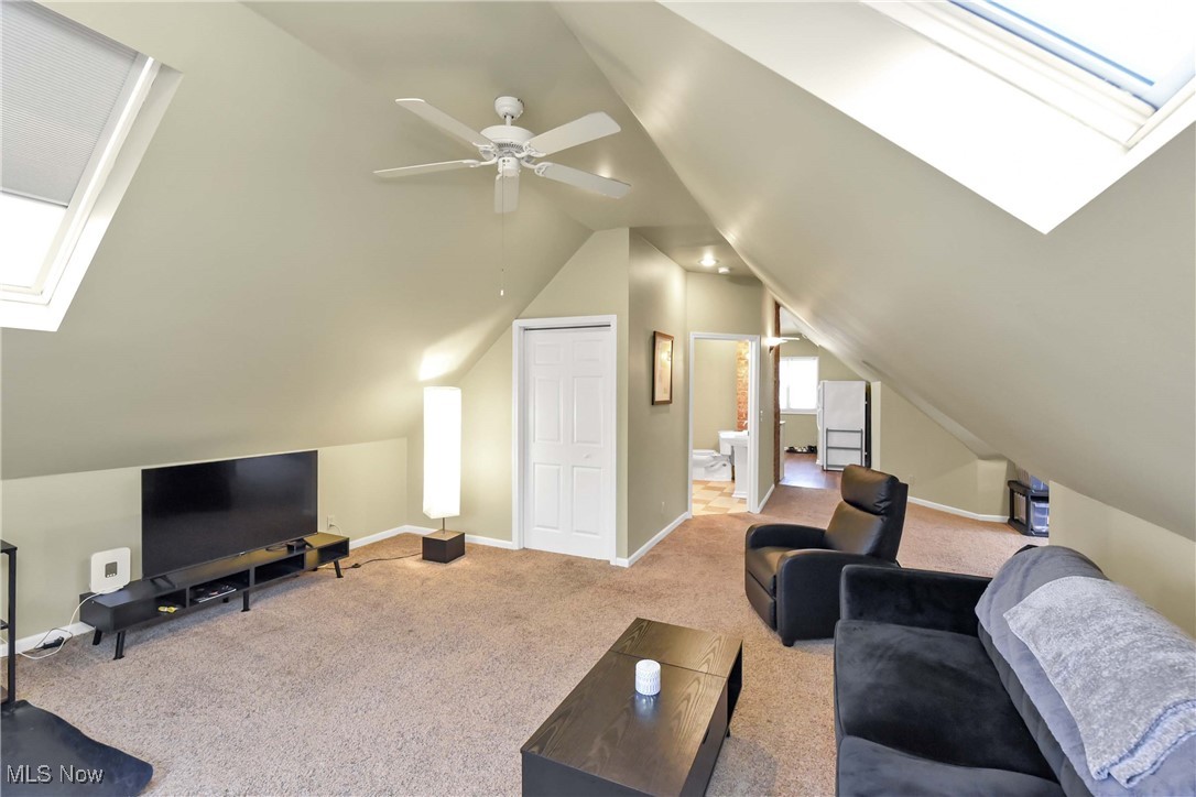 Shaker Lakes 01 - Residential Income