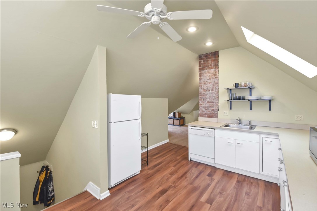 Shaker Lakes 01 - Residential Income