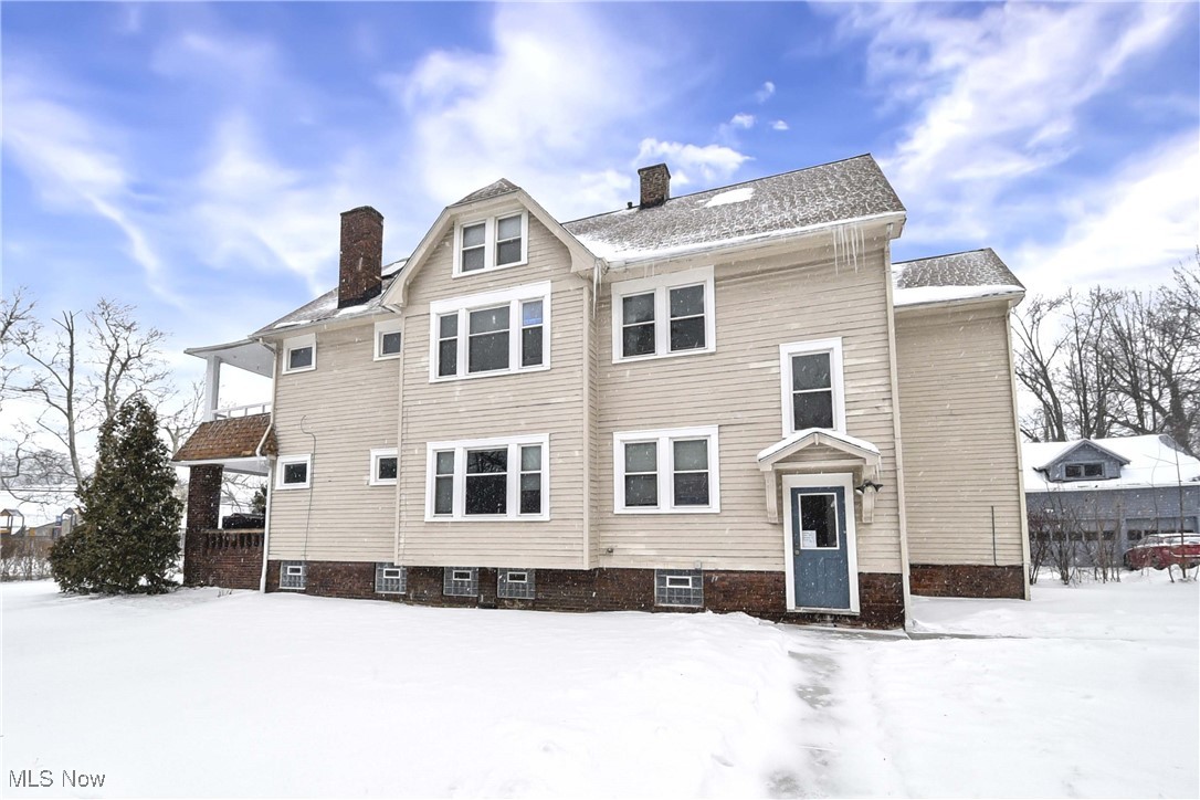 Shaker Lakes 01 - Residential Income