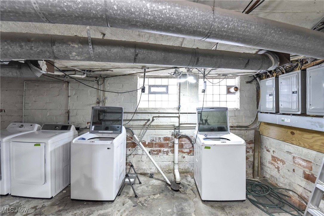 Shaker Lakes 01 - Residential Income