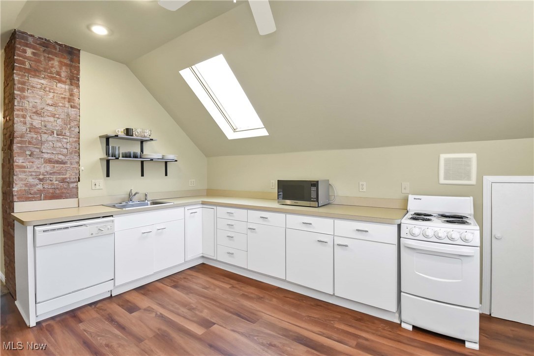 Shaker Lakes 01 - Residential Income