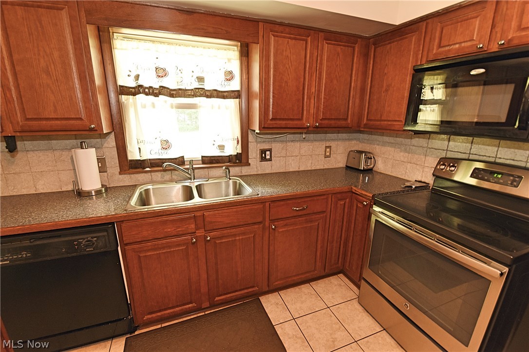 Meadowbrook Lake - Residential