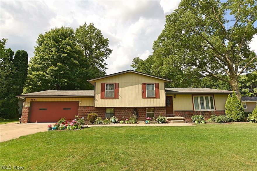 A one owner, well maintained home featuring 3 bedrooms and 2 baths on over half an acre. Many recent updates including hardwood flooring on the first floor, air conditioner (2018), with an updated kitchen as well. Crown moulding and custom trim in the spacious living room that flows into the dining room. Lots of rooms and possibilities on the lower level. Appliances currently in home will stay.