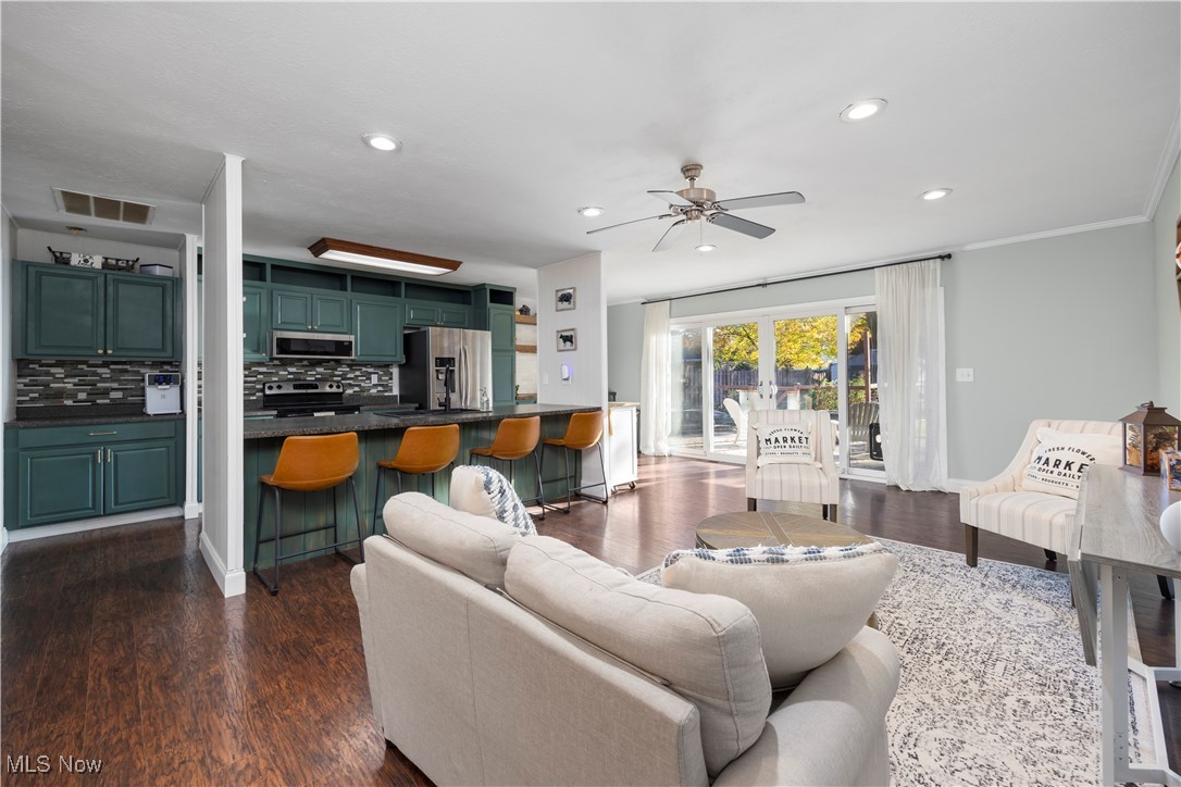 455 Woodridge Circle