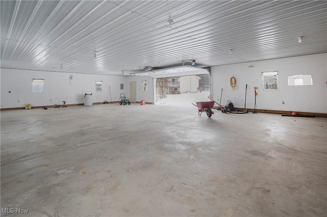 3750 Wilson Sharpsville Road, Cortland, Ohio image 37