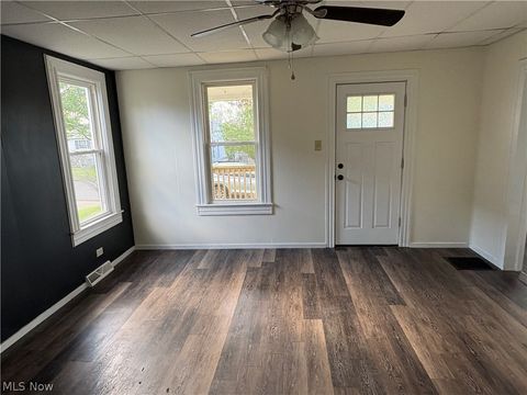 Tiny photo for 770 W Martin Street, East Palestine, OH 44413 (MLS # 5202596)