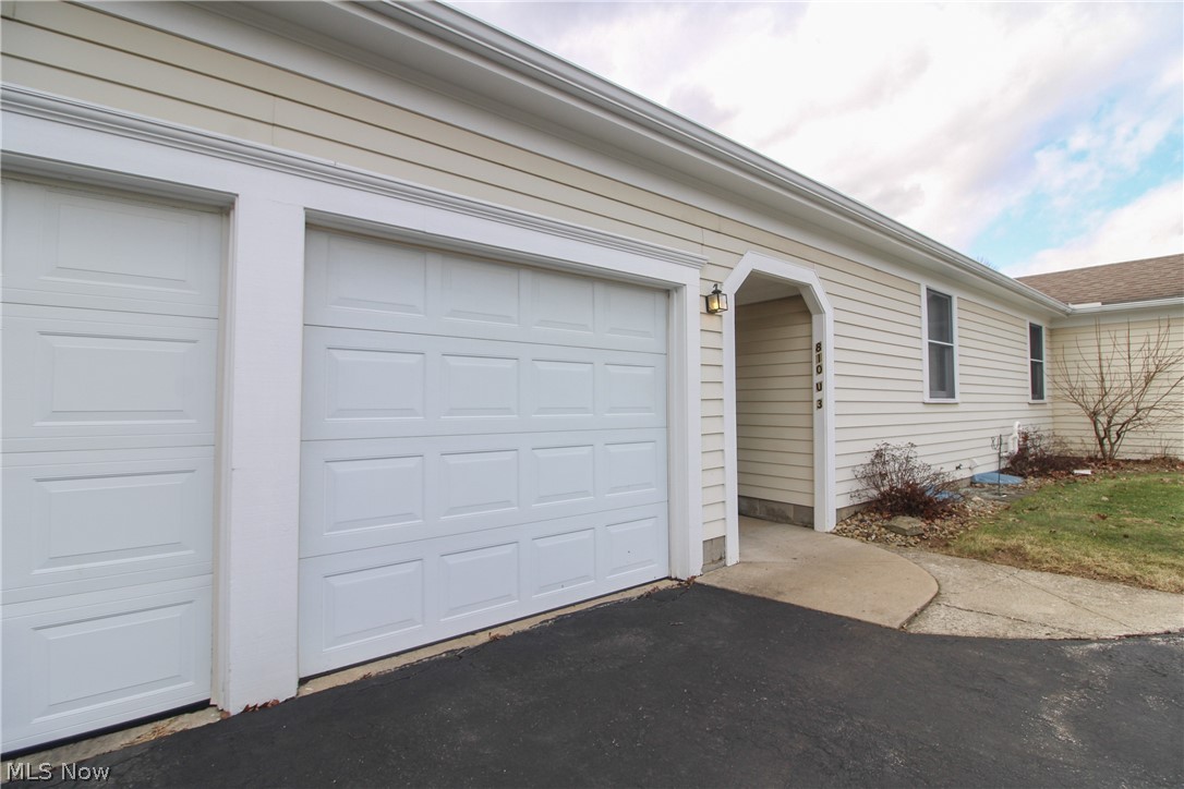 Applewoods Cross Condo - Residential