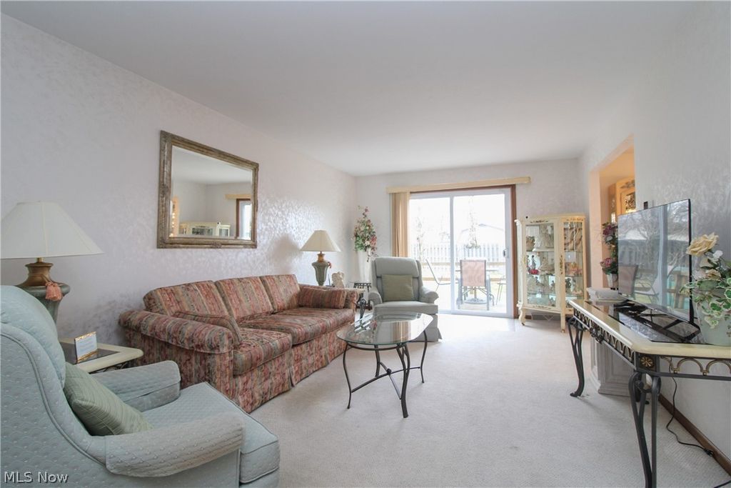 Photo of 810 Kentwood Drive #3, Boardman, OH 44512 (MLS # 5191695)