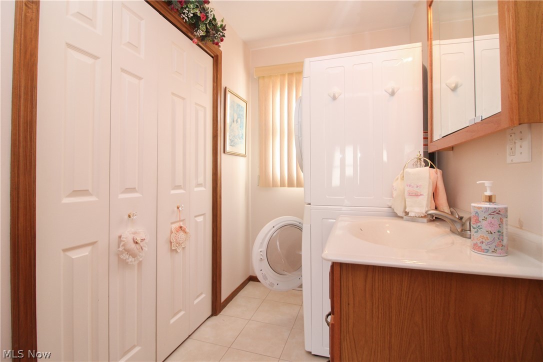 Applewoods Cross Condo - Residential