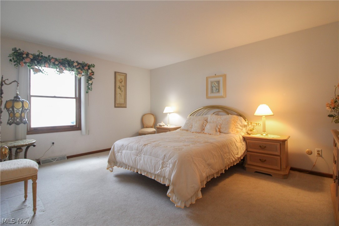 Applewoods Cross Condo - Residential