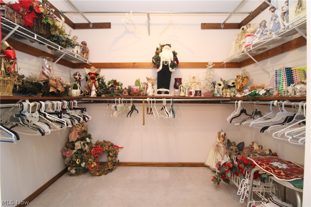 Applewoods Cross Condo - Residential