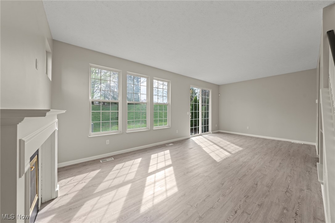 Westlake, Ohio 44145, United States, 3 Bedrooms Bedrooms, ,3 BathroomsBathrooms,Residential,Pending,105678