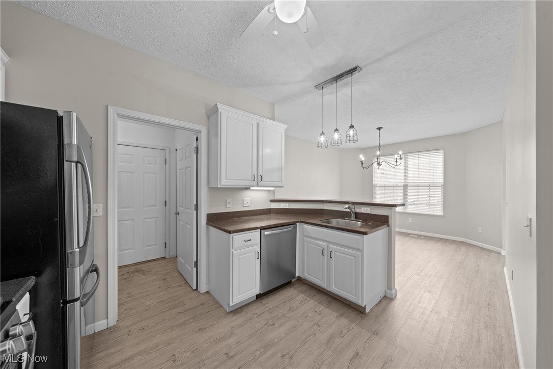 Westlake, Ohio 44145, United States, 3 Bedrooms Bedrooms, ,3 BathroomsBathrooms,Residential,Pending,105678