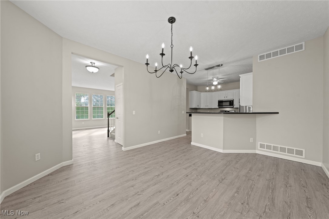 Westlake, Ohio 44145, United States, 3 Bedrooms Bedrooms, ,3 BathroomsBathrooms,Residential,Pending,105678