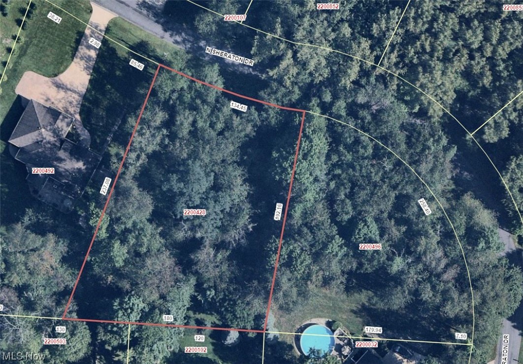Approx 0.7345 of a wooded acre situated in a quiet neighborhood. Close to Firestone Country Club in Coventry Township and Springfield
School District. Buyer to verify intended use with all municipalities.