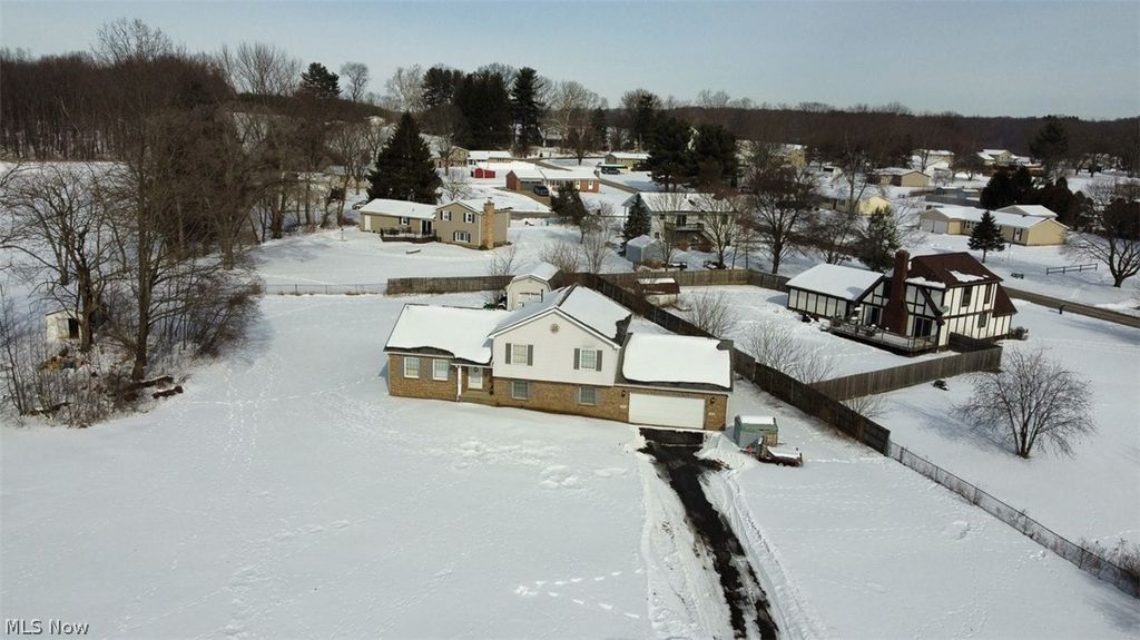 Photo of 5450 Erie Avenue NW, Canal Fulton, OH 44614 (MLS # 5192076)