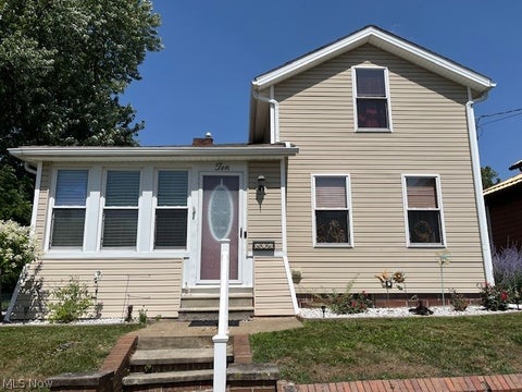 Homes For Sale - 10 14th Street<br/> Massillon, OH 44647