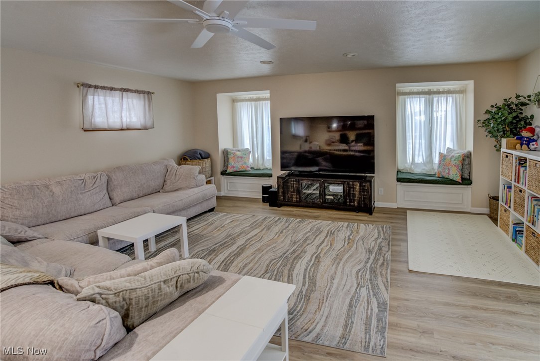 1680 Green Acres Drive, Parma, Ohio image 15