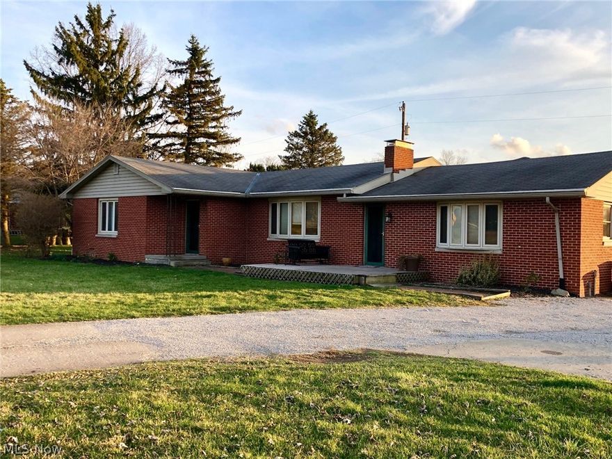 Looking for a Country Brick ranch home with over 3 Acres of land? This home has 2307 Sq. Ft. of living space. Enjoy the large 12 X 26 family Room, check out the large 9 X 19 kitchen, be amazed at the 22 X 19 family room. Walk out to the back yard & enjoy your own above ground pool & deck. Yep this one has it all... Call today for a showing before it is gone.