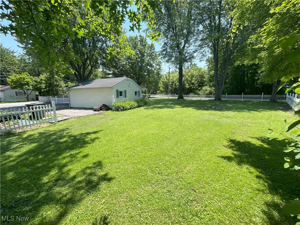 67 Rainbow Drive, Painesville, Ohio image 9