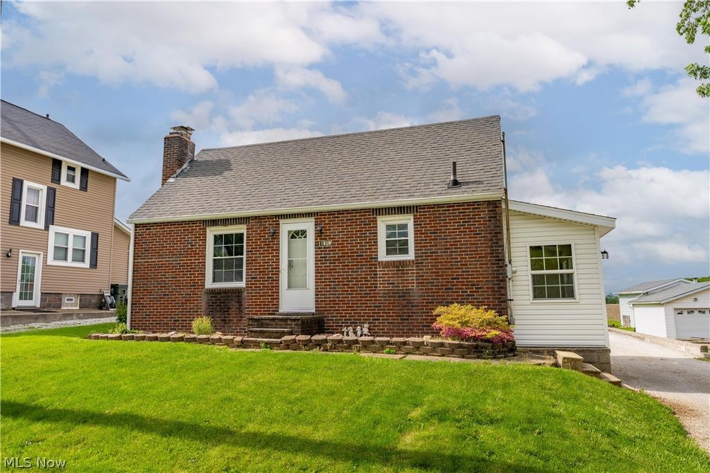 Photo of 11727 Easton Street NE, Alliance, OH 44601 (MLS # 5209379)