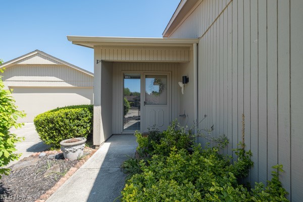 22146 Meadownorth Court, Strongsville, Ohio image 3