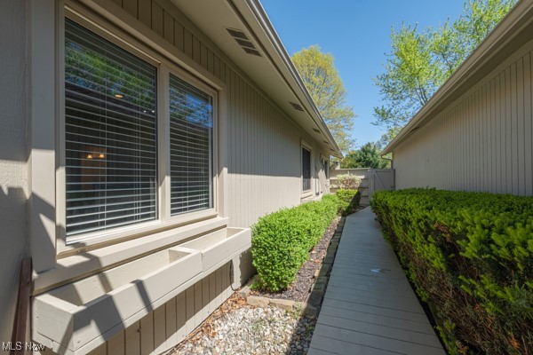 22146 Meadownorth Court, Strongsville, Ohio image 6